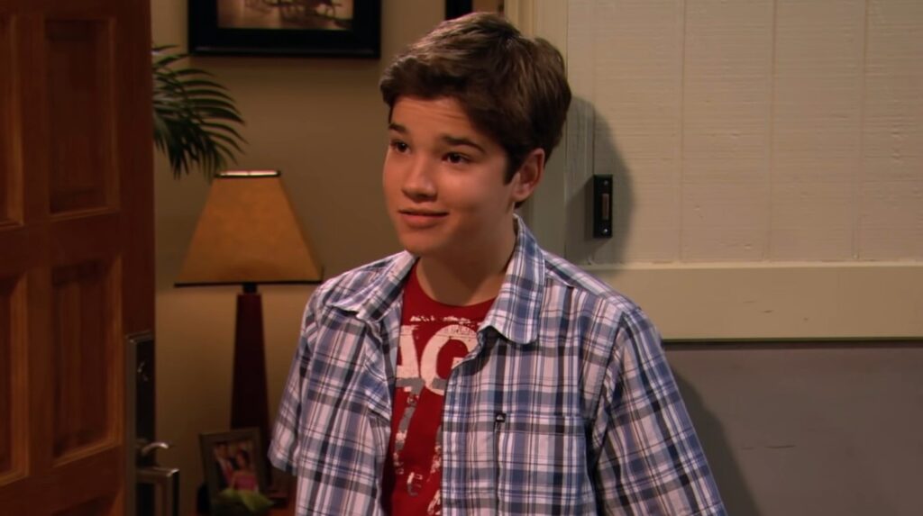 Freddie iš „iCarly“ užaugo: Vilniuje viešės tūkstančių paauglių dievaitis Nathanas Kressas